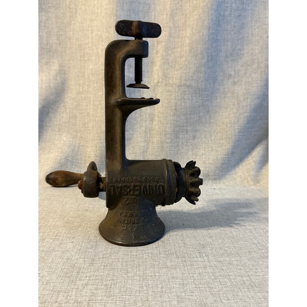 Antique Universal Food & Meat Grinder Chopper No 2 Hand Crank L F & C Conn.